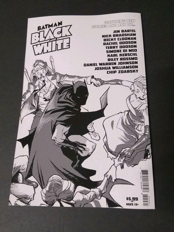 GOTHAM ACADEMY MAPS OF MYSTERY + BATMAN BLACK AND WHITE 4