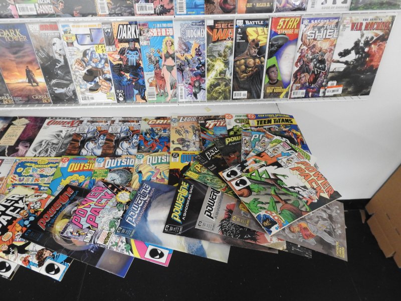 Huge Lot 170+ Comics W/ Hulk, Green Lantern, +More! Avg VF- Condition!