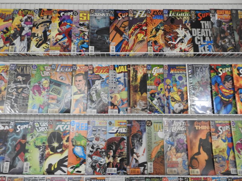 Huge lot 170+ Comics W/ Superman, Batman, Green Lantern & More Avg VF- Cond!