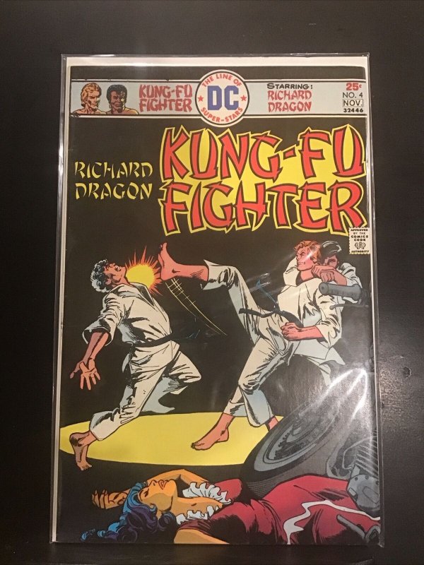 Richard Dragon Kung Fu Fighter Vol 1 #4 Oct-Nov 1975 Illustrated DC Comic Book