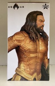 Icon Heroes Aquaman Collectible Statue