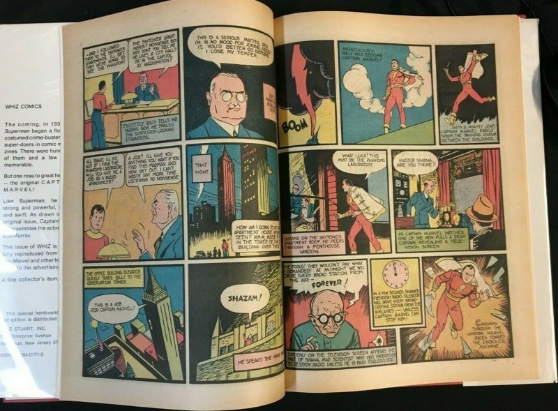 DC COMICS FAMOUS 1ST EDITION OVERSIZED HARDCOVER WHIZ COMICS 1ST CAPTAIN MARVEL