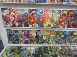 Huge Lot 150+ Comics W/ Flash and Green Lantern! Avg VF Condition!