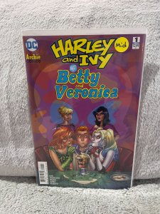 Harley & Ivy Meet Betty & Veronica #1 (2017)