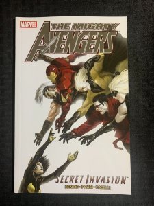 2009 THE MIGHTY AVENGERS v.4 Secret Invasion SC TPB VF- 7.5 1st Marvel Comics