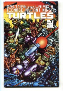 TEENAGE MUTANT NINJA TURTLES #7--1st print-comic book NM-
