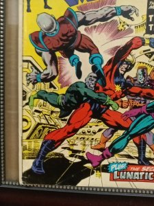 Captain Marvel #38 Comic Book - Marvel Comics!  P03