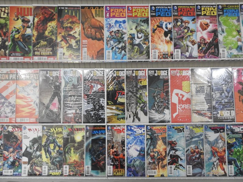 Huge Lot 150+ Comics W/ FLash, Hulk, Justice League+ Avg VF+ Condition!