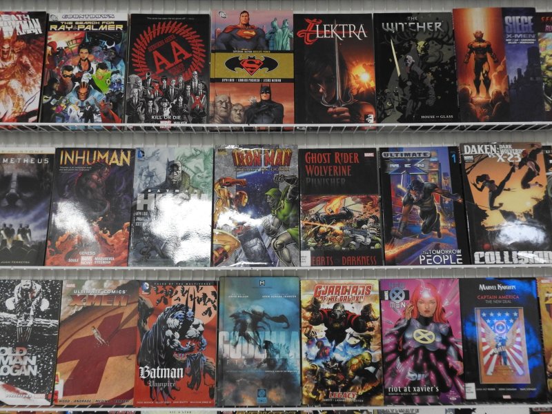 Huge Lot of 45 TPBs and Graphic Novels W/ Batman, Avengers, +More! Avg. FN+