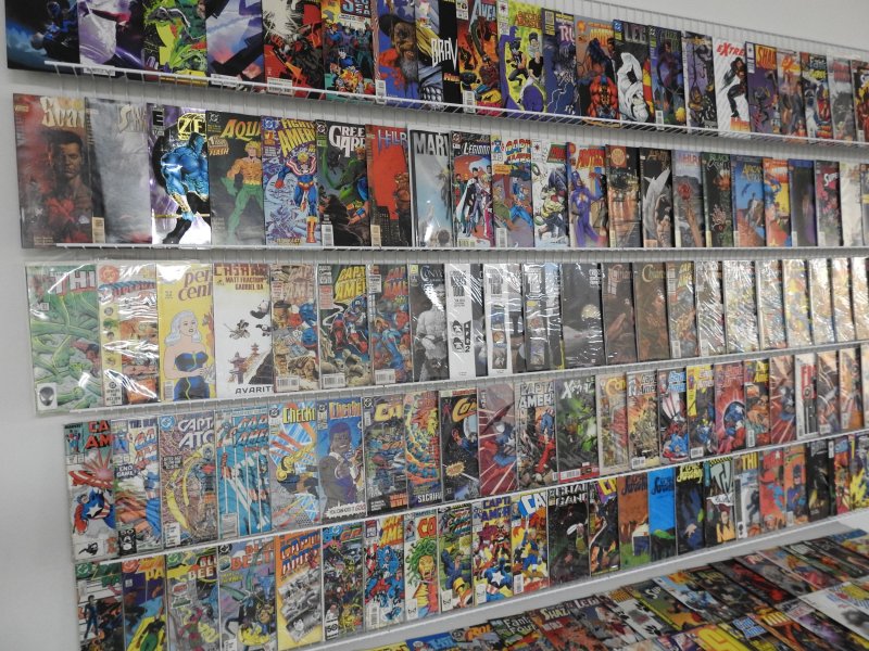 Huge Lot 150+ Comics W/ Captain America, Batman,  Blue Beetle, +More! Avg VF- !