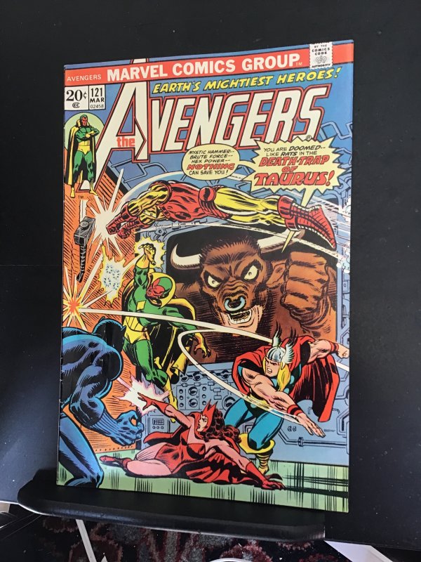 The Avengers #121 (1974) vs. zodiac key! Black panther! VF/NM Wytheville CERT!