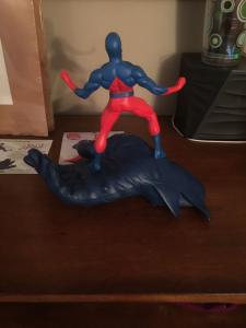 The Atom Statue (Batman's Hand) Mint 22/750 Very Low Number See Pictures