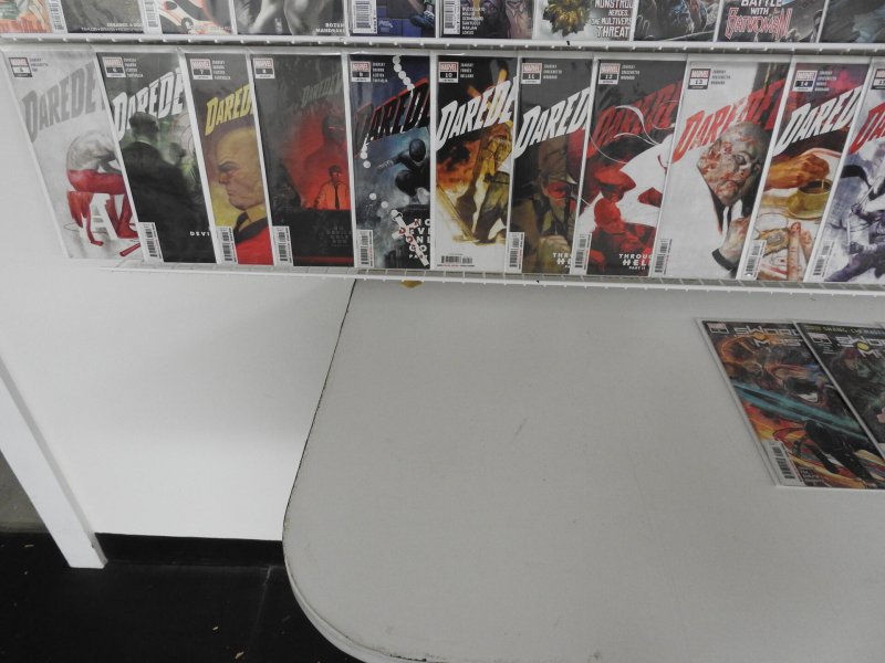 Huge Lot 120+ Comics W/Batman, DCeased, Daredevil, +More! Avg VF+ Condition!
