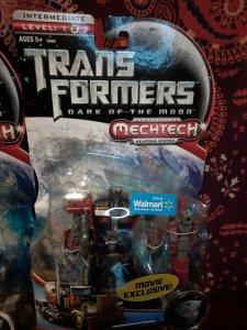 2X Transformers dark of the moon Mechtech  LUNAFIRE OPTIMUS PRIME Bumblebee