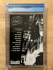 Batman Black & White #1 Peach Momoko Villain Variant Cover (2021)