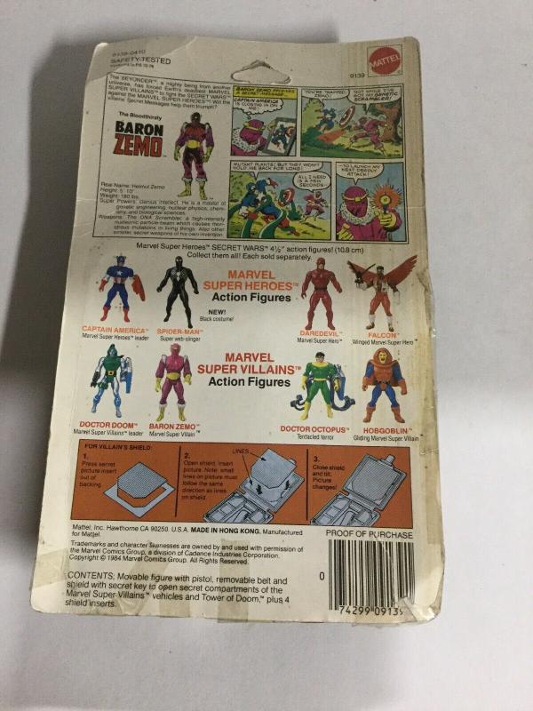 Marvel Super Heroes Secret Wars Baron Zemo Action Figure Mettel Unpunched