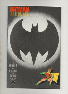 Batman The Dark Knight Returns #3 - Hunt Frank Miller - (Grade 9.0) 1986