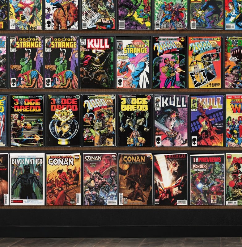Huge Lot 150+ Comics with Web Of Spider-Man, Doctor Strange & More!