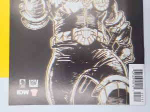 Predator Vs Judge Dredd Vs Aliens #1 Glen Fabry Black & White Sketch Variant