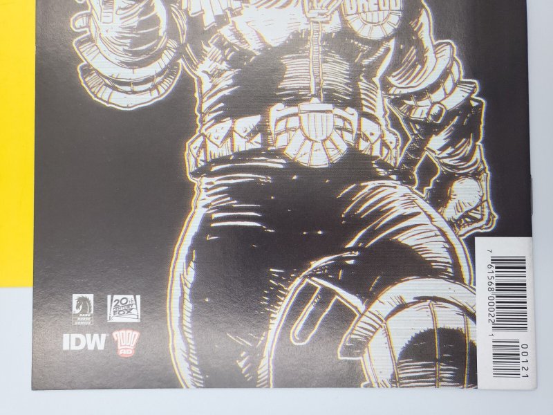 Predator Vs Judge Dredd Vs Aliens #1 Glen Fabry Black & White Sketch Variant