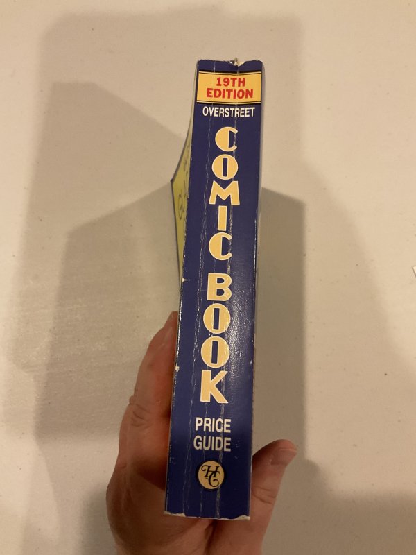 Overstreet Comic Book Price Guide #19  1989  TPB  Batman Cover!