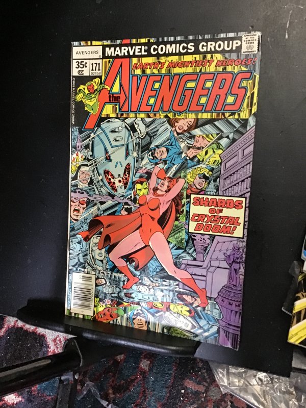 The Avengers #171  (1978) Ultron versus Scarlet Witch! Wow! High-grade key NM-