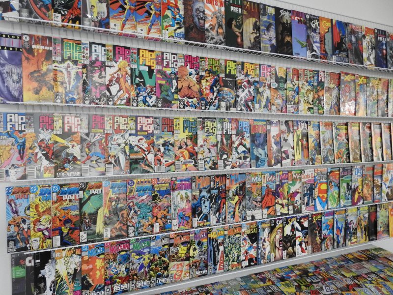 Huge Lot 200+ Comics W/ Alpha Flight, Doom Patrol, Spawn, +More! Avg VF- Cond!