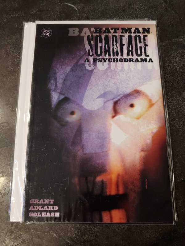 Batman: Scarface -- A Psychodrama (2001)