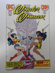 Wonder Woman #206 (1973) FN/VF Condition!