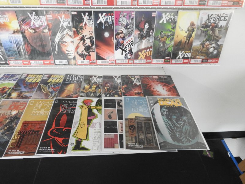 Huge Lot 150+ Comics W/X-Men, Wolverine, Thunderbolts+ Avg VF-NM Condition!