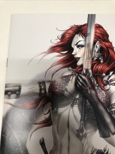 Red Sonja Black White Red # 2 Variant (NM) Dynamite Entertainment • Parrillo