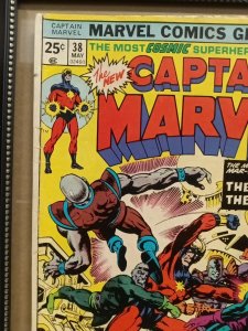 Captain Marvel #38 Comic Book - Marvel Comics!  P03