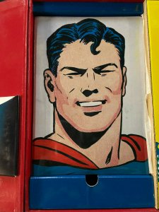 SUPERMAN MASTERPIECE COLLECTION INCLUDES HARDCOVER BOOK AND 8 INCH STATUE