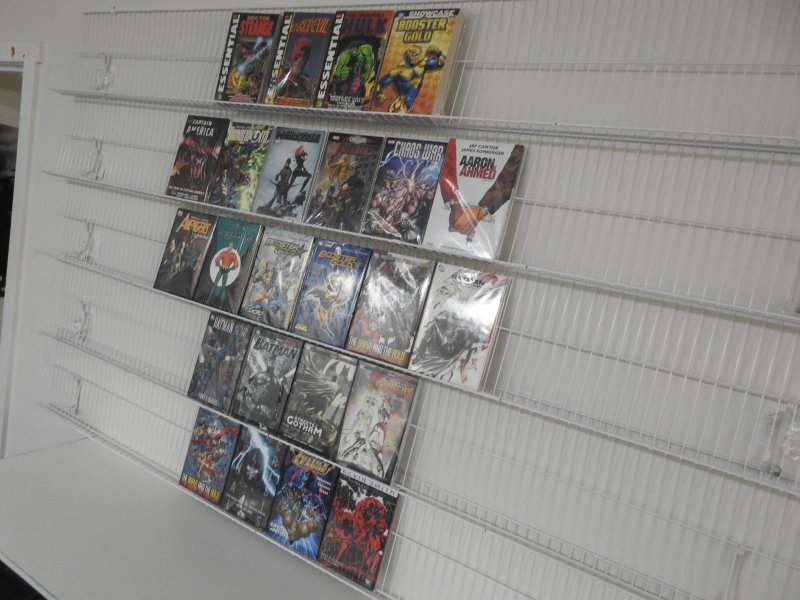 Huge Lot 24 TPB/Essentials W/ Thunderbolts, Hulk, Batman, JLA+ Avg NM- Condition