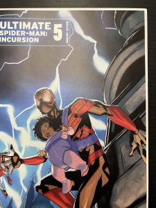 ULTIMATE SPIDER-MAN INCURSION #5 1:25 PETE WOODS VAR IN-HAND PROSHIPPER