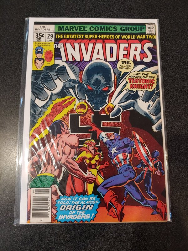 THE INVADERS #29 BRONZE AGE HIGH GRADE VF/NM