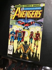 The Avengers #217 (1982) The wasp returns! Egg head! High-grade Key! VF/NM Wow!