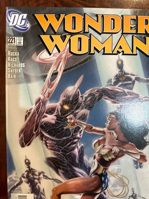 Wonder Woman #221 (2005)