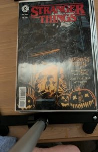 Lot of 16 Comics (See Description) Star Wars, Stranger Things Six