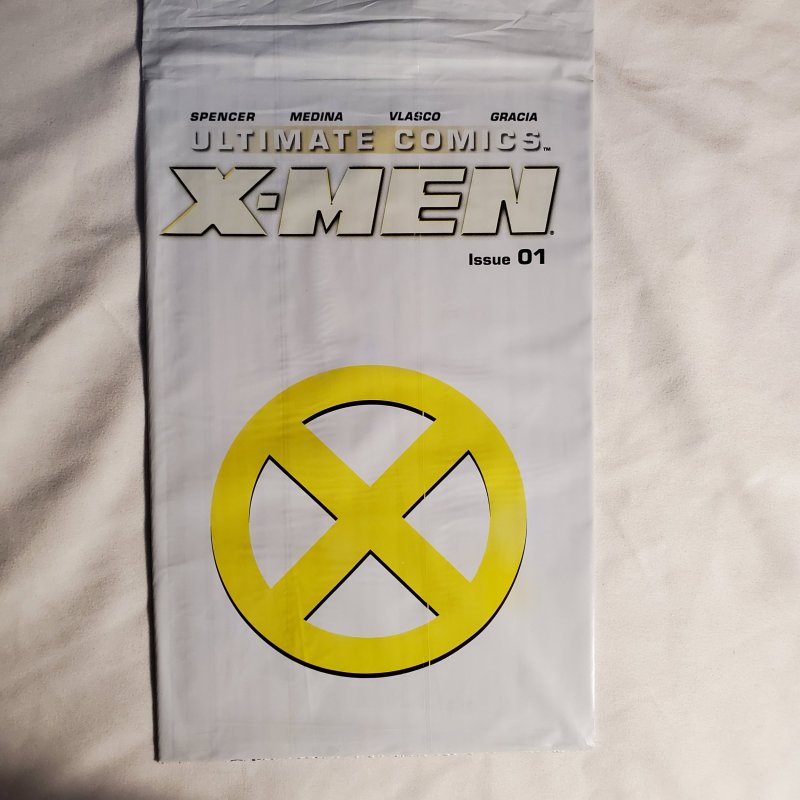 Ultimate Comics X-Men 1 Near Mint- Cover by Kaare Andrews