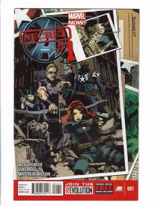 Lot Of 2 Secret Avengers Marvel Comic Books #1 & 2 Hawkeye Black Widow Hulk J120