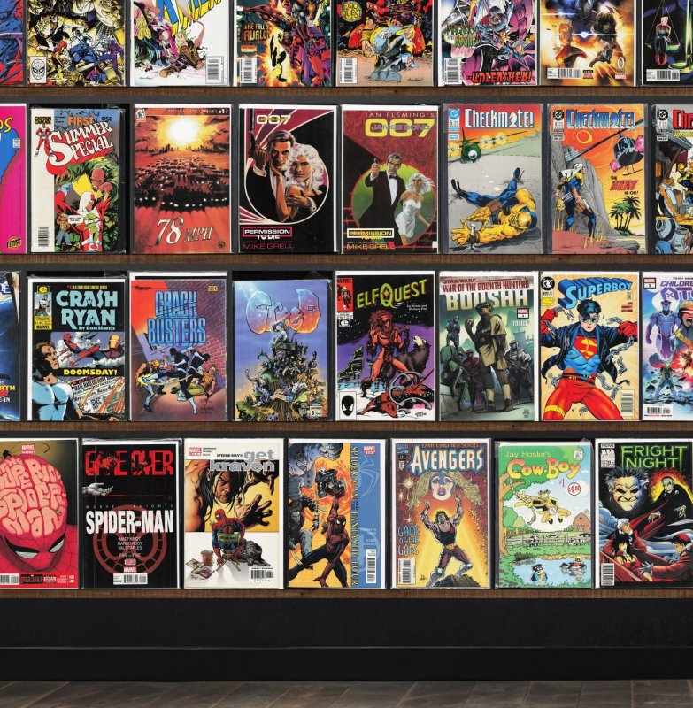 Huge Lot 140+ Comics with Ultimate Spider-Man, X-Men, The Avengers & More!