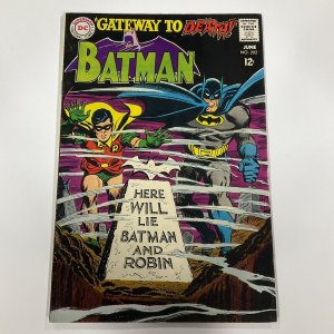 BATMAN 202 FN FINE 6.0 DC COMICS