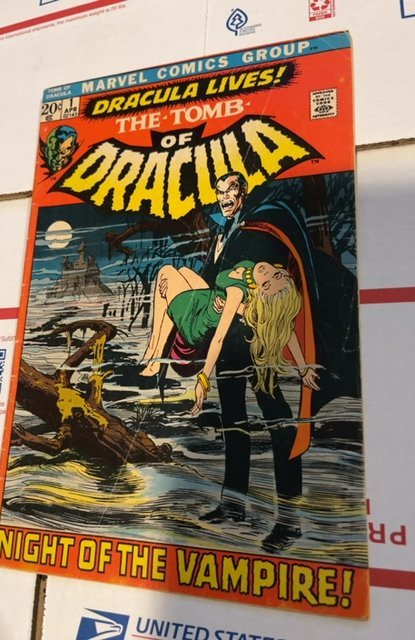 Tomb Of Dracula #1st Appearance! Neal Adams! Marvel 1972 slight cover crease