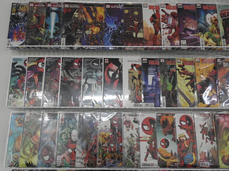 Huge Lot of 200+ Comics W/ Deadpool, Spiderman, Black Panther Avg. VF+ Condition