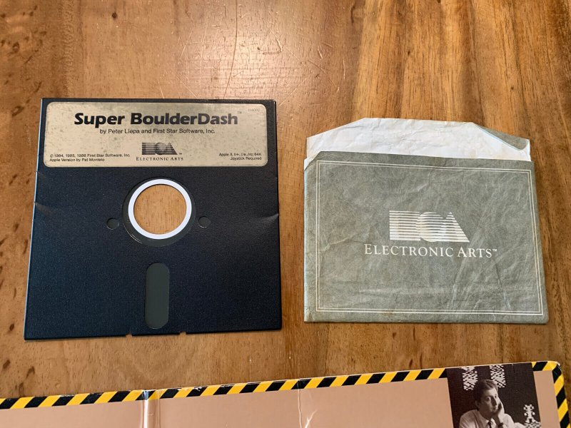 Super Boulder Dash Commodore 64 128 C64 Sleeve Manual Floppy Disk