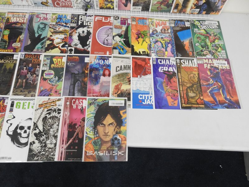Huge Lot 150+ Comics W/ X-Men, Inhumans, Avengers, +More! Avg VF- Condition!