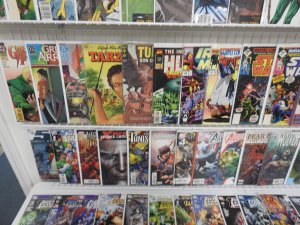 Huge Lot 150+ Comics W/ Batman, Spiderman, Justice League, +More AVG VF-