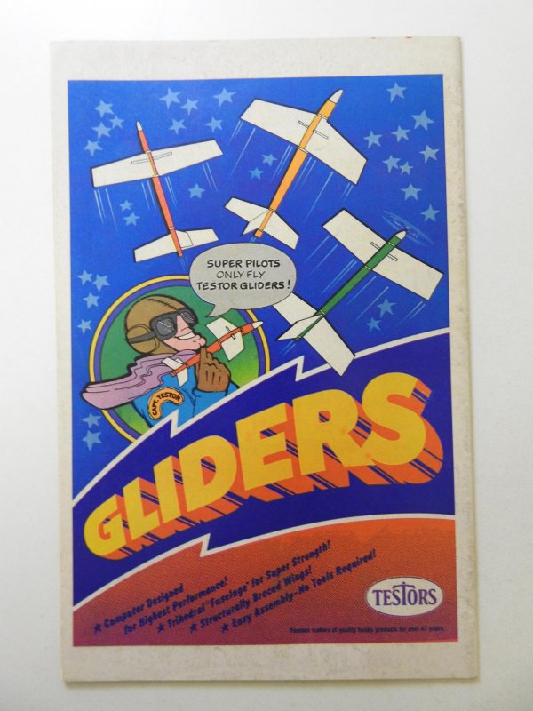 Fantastic Four #198 (1978) vs Dr. Doom!! Sharp VF- Condition!