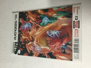 Avengers (FR) #33 (2014) Near Mint     (Nm07)